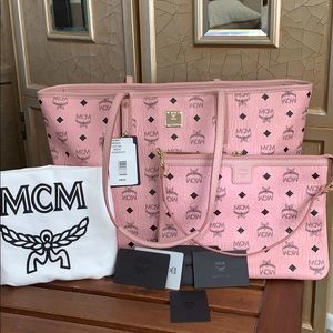 Beautiful MCM tote with wristlet 💞 in excellent condition!
